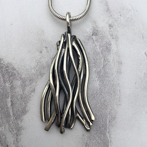 MV05P Making Waves Pendant in Sterling Silver (oxidised, small)